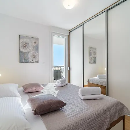 Golden View 8 スプリト