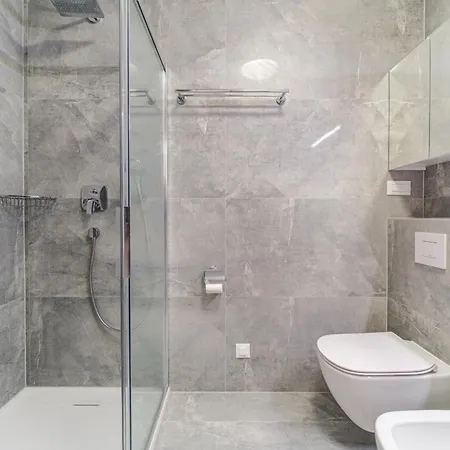 アパート Golden View 8